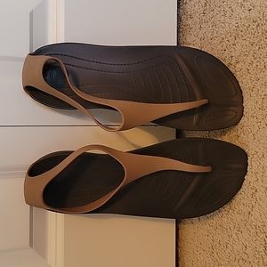 NWOT Crocs Sandals, size 11 women's
